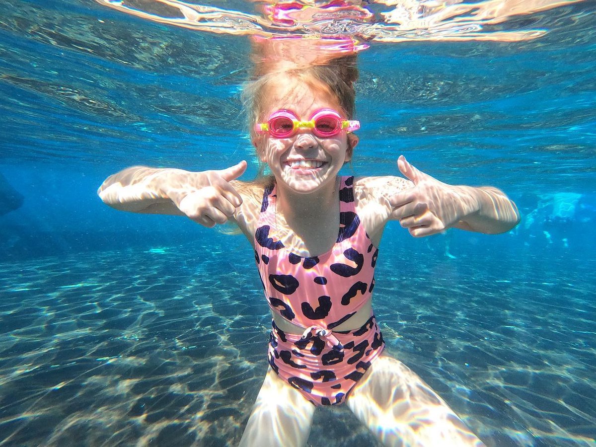 HAPPY FRIDAY! Wishing you a weekend full of smiles! 

📷️: @krishocum

#Visitglenwood #GlenwoodHotSprings #ColoradoHotSprings #HotSpringsColorado #Soaked #HotSprings #HotSpringsofAmerica #Wellnesstravel #Wellnessgetaway