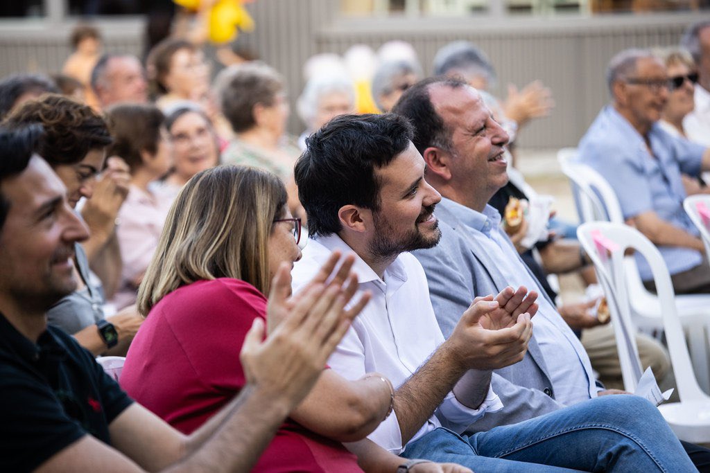 bernatpicornell's tweet photo. Avui hem donat el tret de sortida a la Festa Major de Mira-sol! Cap de setmana pleníssim d’activitats i pregó merescut a càrrec del mercat de pagès del barri. Felicitats i visca la Festa Major! #SantCugat https://t.co/59iy0F2Mkz