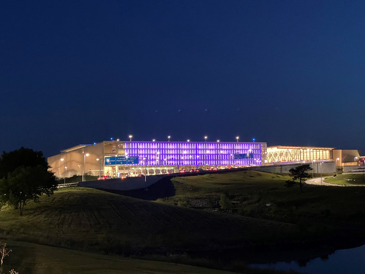 🎶Flying in a dream, stars by the pocketful🎶 Welcome to #KC, Taylor Swift fans! MCI Airport (Taylor’s Version) 💜 #erastour <a href="/taylornation13/">Taylor Nation</a>