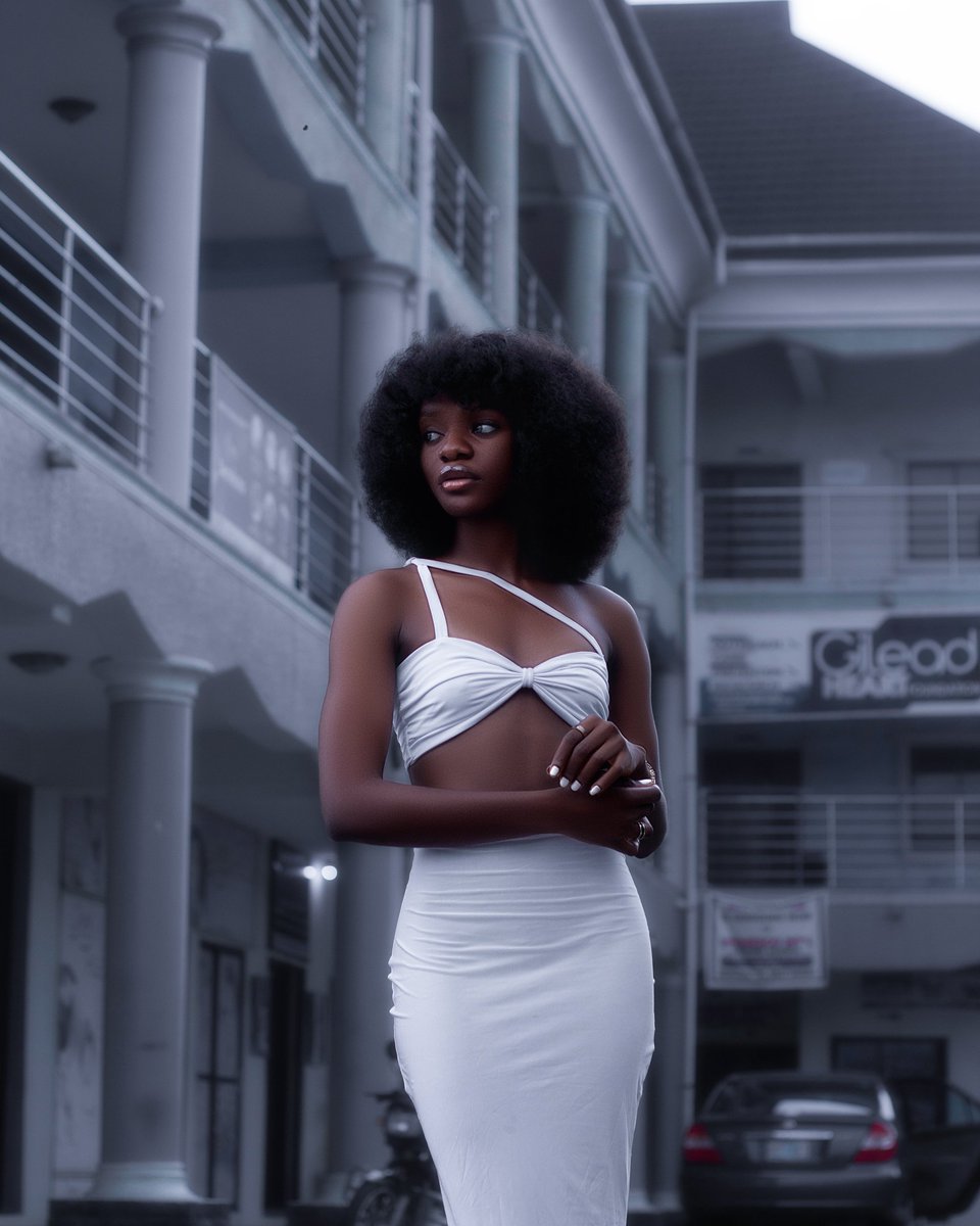 onlysonofthe2nd's tweet photo. No caption needed. Just tell me what's your favorite picture. 😁 But come on, black people in white is a beautiful combination.
#capturing_ideas https://t.co/YbZxsPjqF3