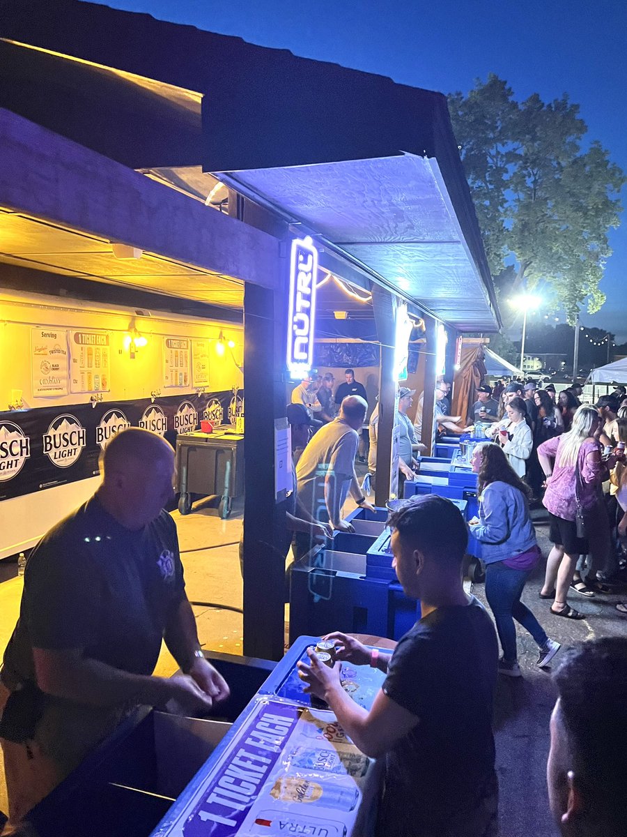 nokatomayor's tweet photo. The first night of “Fun Days” was unbelievable!  Thanks to the city staff, public safety, and volunteers that make this tradition so great. #northkatosummerfun, https://t.co/AZE4RAqlFO