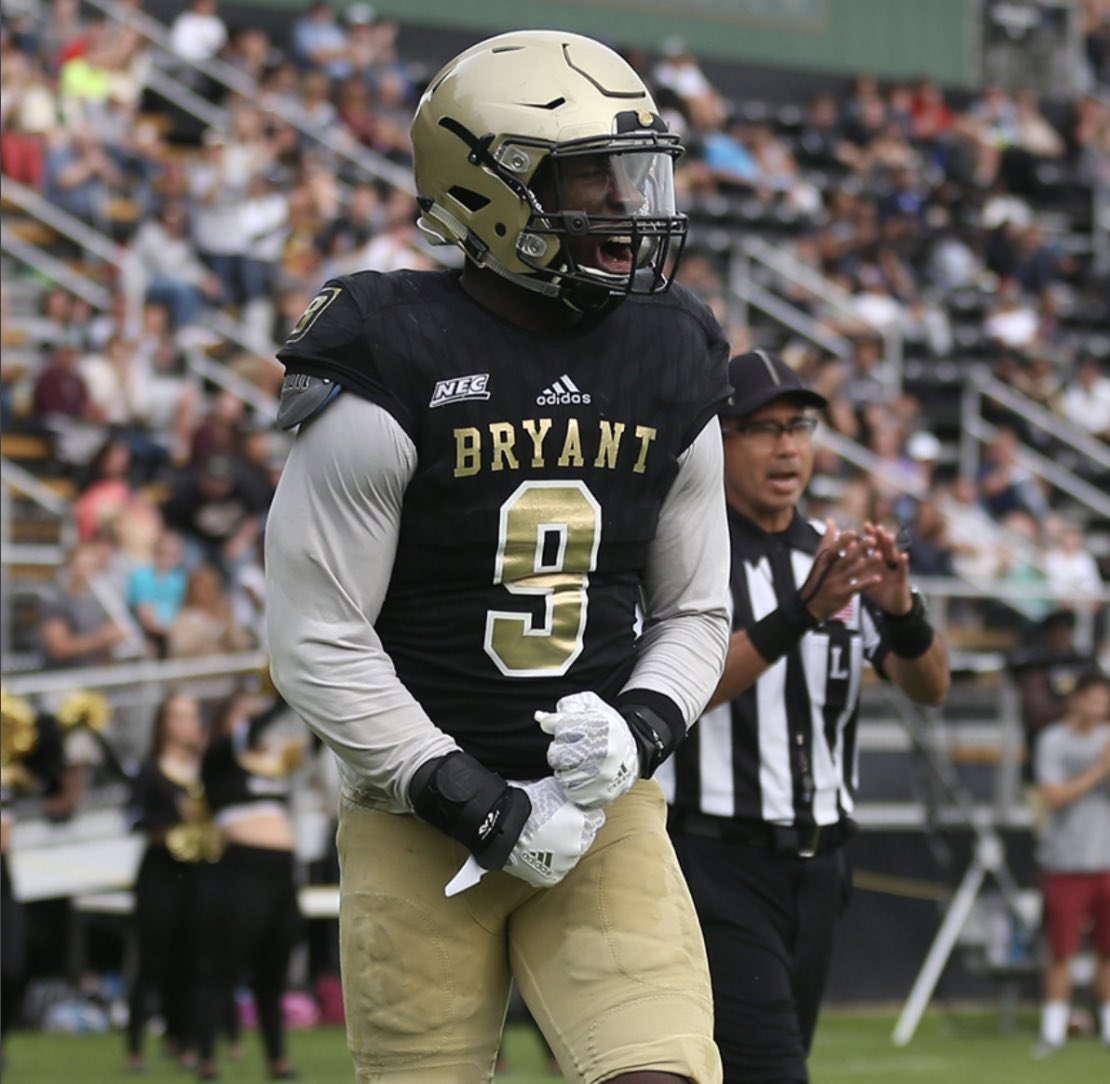 ECarter2024's tweet photo. After a great conversation with @WhoisCoachJones I’m very blessed to have received another D1 offer from Bryant University!!! @BryantUFootball @AnthonyZehyoue @PrepRedzoneMD @TorreySmithWR @MarylandVarsity https://t.co/1R3JqmAowr