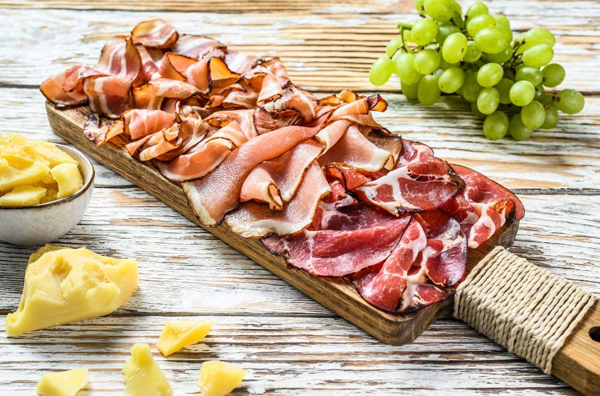 learnitalianpod's tweet image. Anyone like to "fare uno spuntino?" (have a snack?)🇮🇹😋 #spuntino #merenda #snack