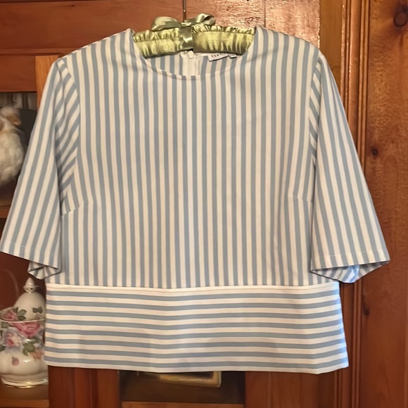 Joy2the11673933's tweet photo. So good I had to share! Check out all the items I'm loving on @Poshmarkapp from @Maria79128793 #poshmark #fashion #style #shopmycloset #ruggine #freepeople #englishfactory: https://t.co/D6duNh2zyi https://t.co/XxSICbX5zE