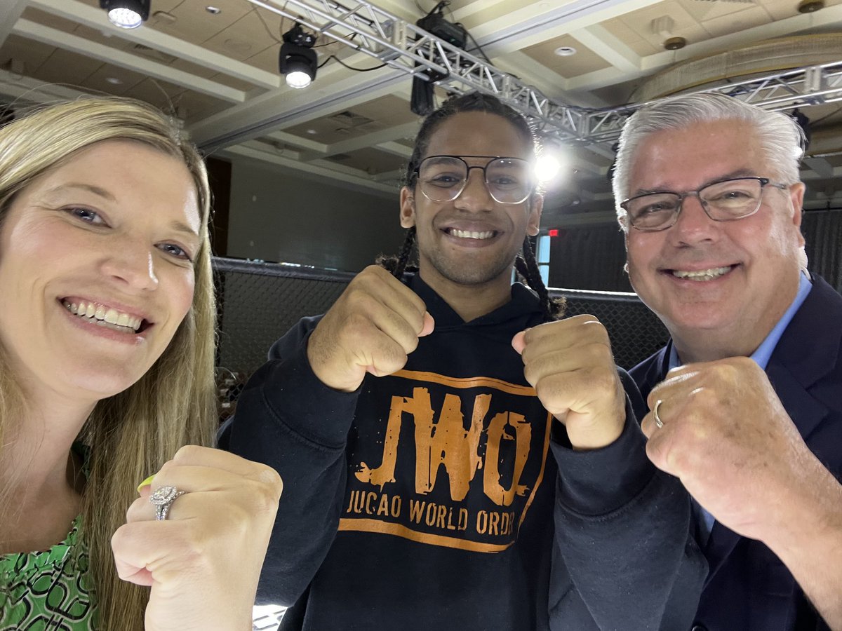 RodgerWyland's tweet image. Cage Wars 59 at Rivers@Rivers Casino #rodg on the road@wnyt@mohawk Chevrolet