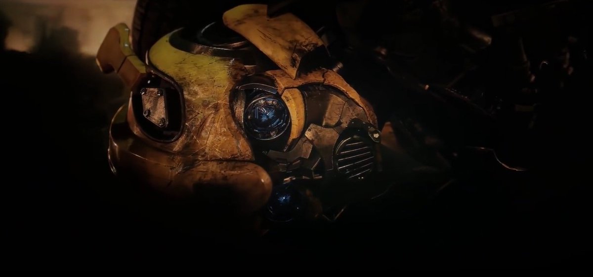 NITROIGUESS's tweet photo. If i had a nickel for every time bumblebee dies in the new reboot movieverse I'd had 2 nickels which isn't a lot but it's weird it happened twice https://t.co/tsQUo4z4R7