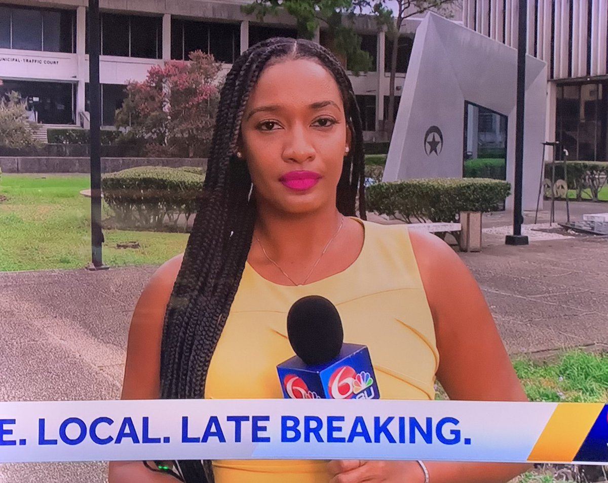 Maj_Catastrophe's tweet photo. @KelseyDavisNews @News_Bae_Shay I’m starting to believe that you girls plan your outfits. And I for one am happy that you did #MellowYellow💛 #Twinning👯♀️ #MissFashionista💁🏽♀️ #TGIF😁 #2ChannelCrossover🔀 #GreatMindsThinkAlike🧠 https://t.co/d8o3kFcReK