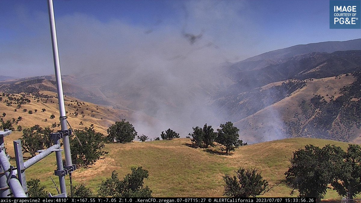 DanielFireTruck's tweet image. #DistrictFire Aircraft Assisting.
Air Attack 52, OES Intel 24.
Air Tankers, 76, 78, 101, 102.
Copters 408, 530, HT3AC.