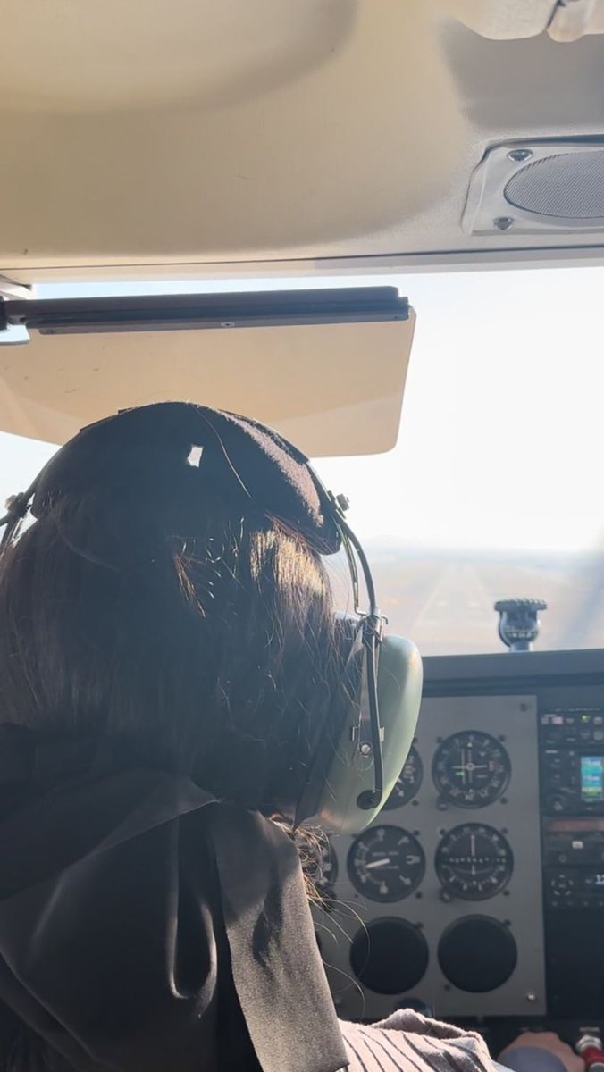 captwasan's tweet photo. فخوره وجداً لكوني من أوائل الكباتن الطيارين السعوديات🤍👩🏻‍✈️ https://t.co/RrsAaQaqWF