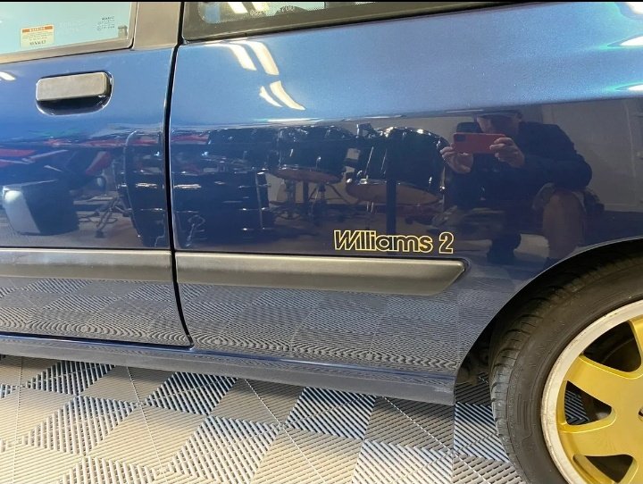 DoneDealFinds's tweet photo. Nobody has mentioned what model Renault @MartyM_RTE had borrowed 
I do hope it was something cool like one of these bad boys, right up Marty's alley - small enough to throw up on the kerb outside Croker and quick enough that he wouldn't be late
https://t.co/wP9ikAAow2 https://t.co/P1NDnajWvL