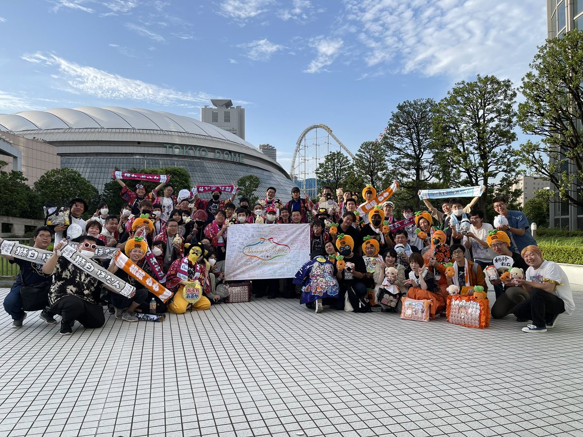 okp_hololive's tweet photo. 本当に昨日は寄せ書き参加してくださったねぽらぼファンの方達ありがとうございました
最初集まらなすぎて諦めてましたが結果こんなに素晴らしい物ができました！
埋まってしまって書けなかった人本当に申し訳ございませんでした
またやるのでその時にお願いします
#ねぽらぼT4U 
#ねぽらぼらいぶれぽ https://t.co/J10cjKjt06