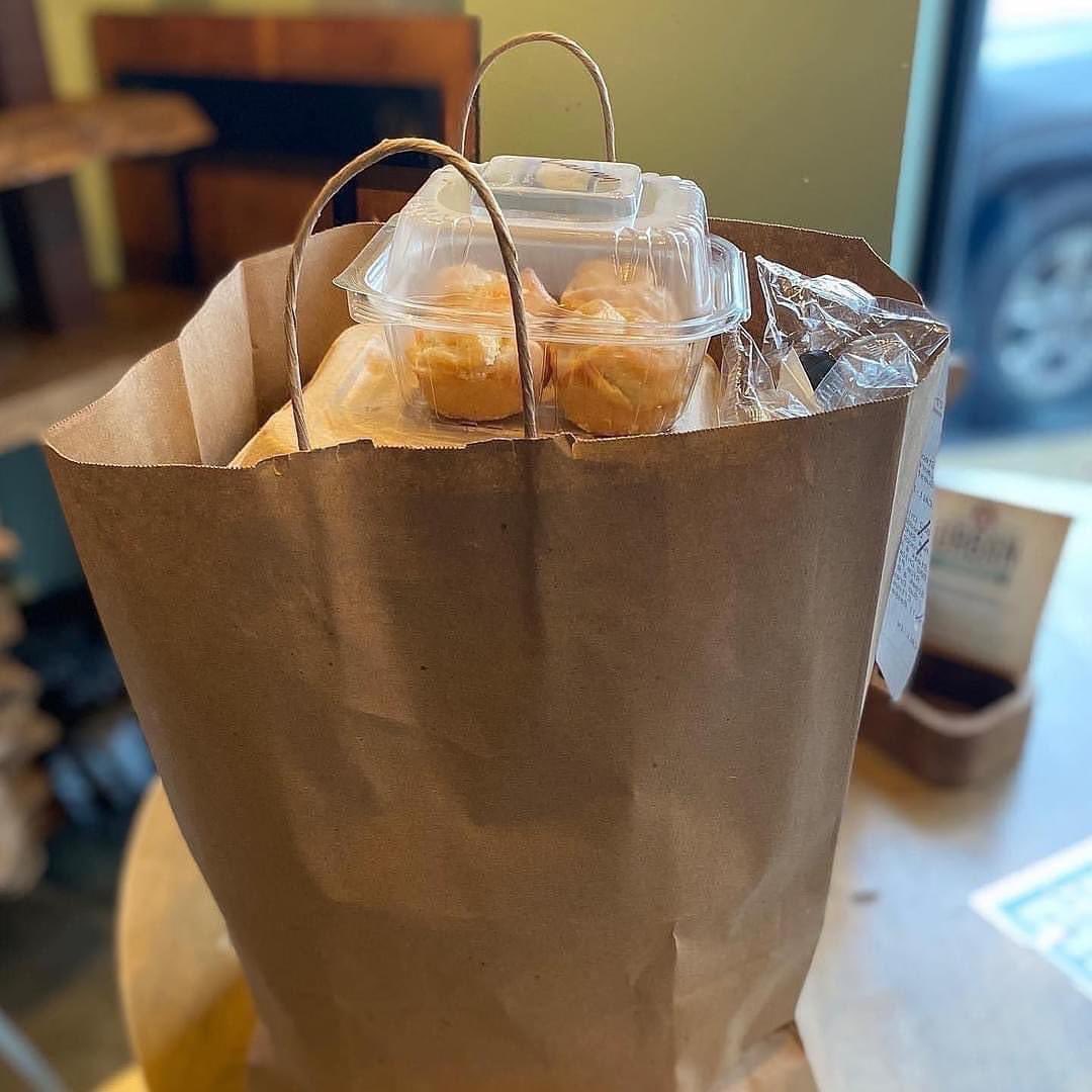 UrbanCookhouse's tweet photo. Need a little help with dinner tonight? Just call Urban Cookhouse and order our Take it to the House Dinner for 4!! #urbancookhouse #eatfresh #takeout #simplifiedlife #buylocaleaturban #UC #familyoffourmeals https://t.co/VpaBrLX1Z3