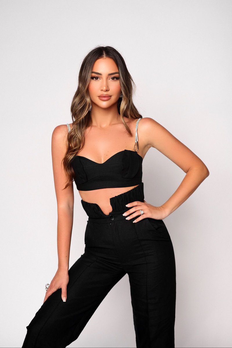 #styledbyNikoKomani <a href="/KiaraTitoo/">Kiara Tito</a>