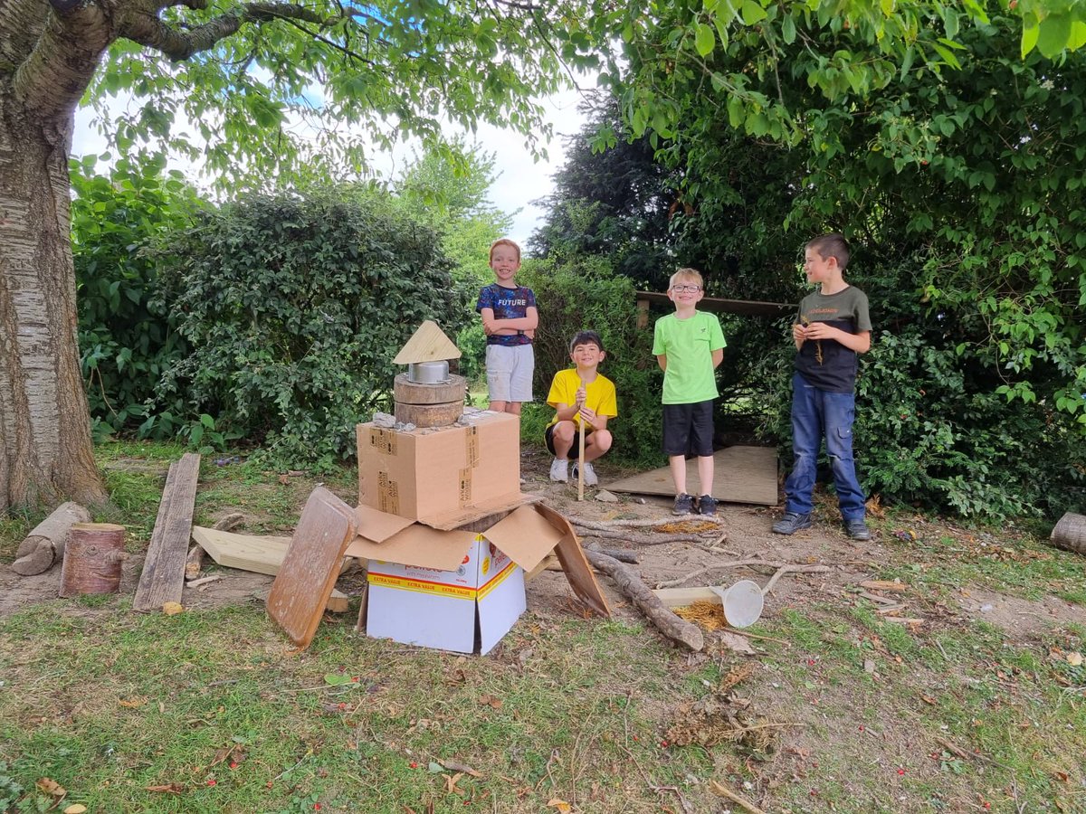 ysgolyfoel's tweet photo. Even after their amazing performance last night our children still had enough energy to make rocket ships today! #FOEL https://t.co/ToYz0wrPdd