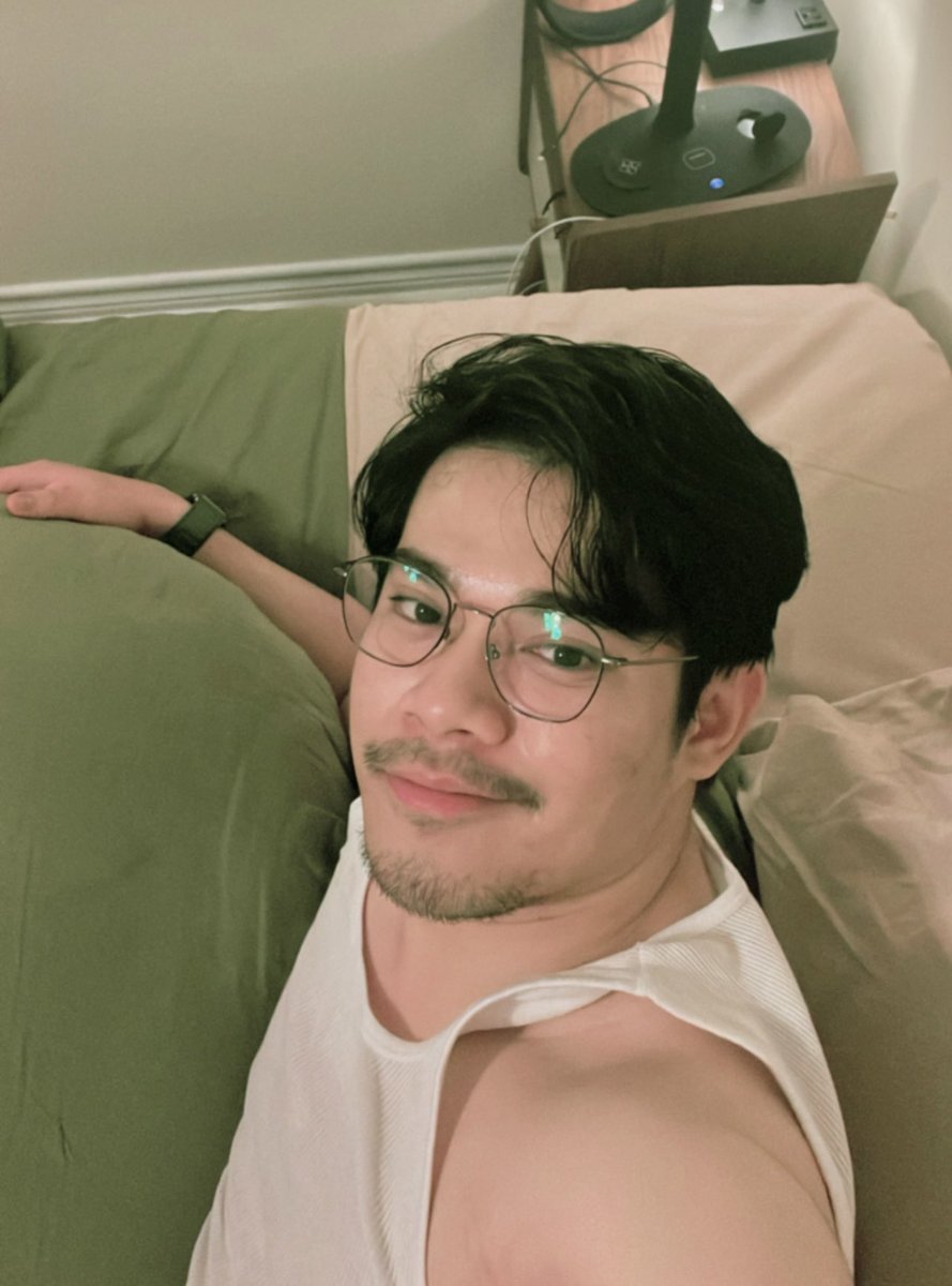 imJPete's tweet photo. Tulog ka na? https://t.co/Yfpsk1Gn3u