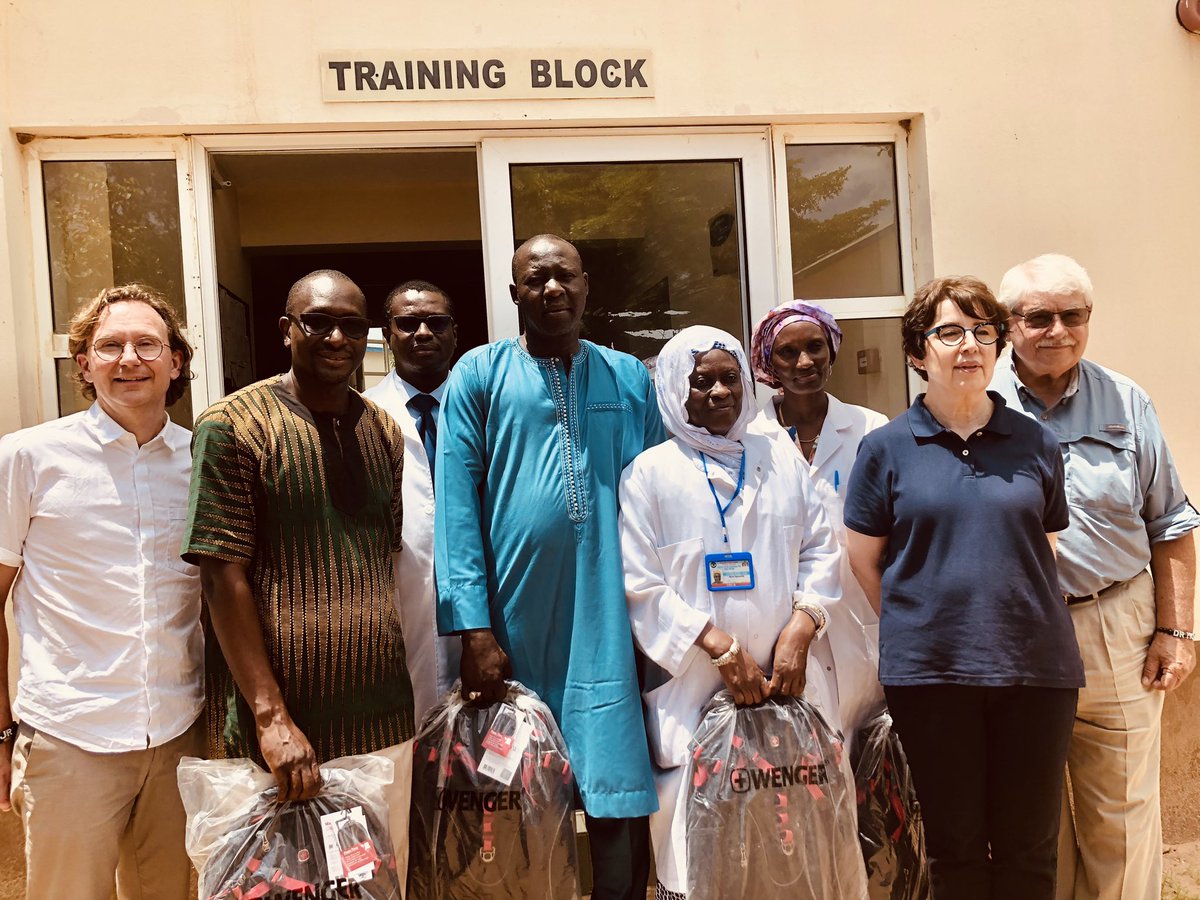 Amazing news! The orthoptist candidates at Sheikh Zayed Regional Eye Center have aced their exams today! 🙌🏾 Now, they'll undergo a 6-month internship, getting trained to educate upcoming orthoptist students. A journey of knowledge and growth to cheer for! 🎓 #Orthoptic #EyeCare