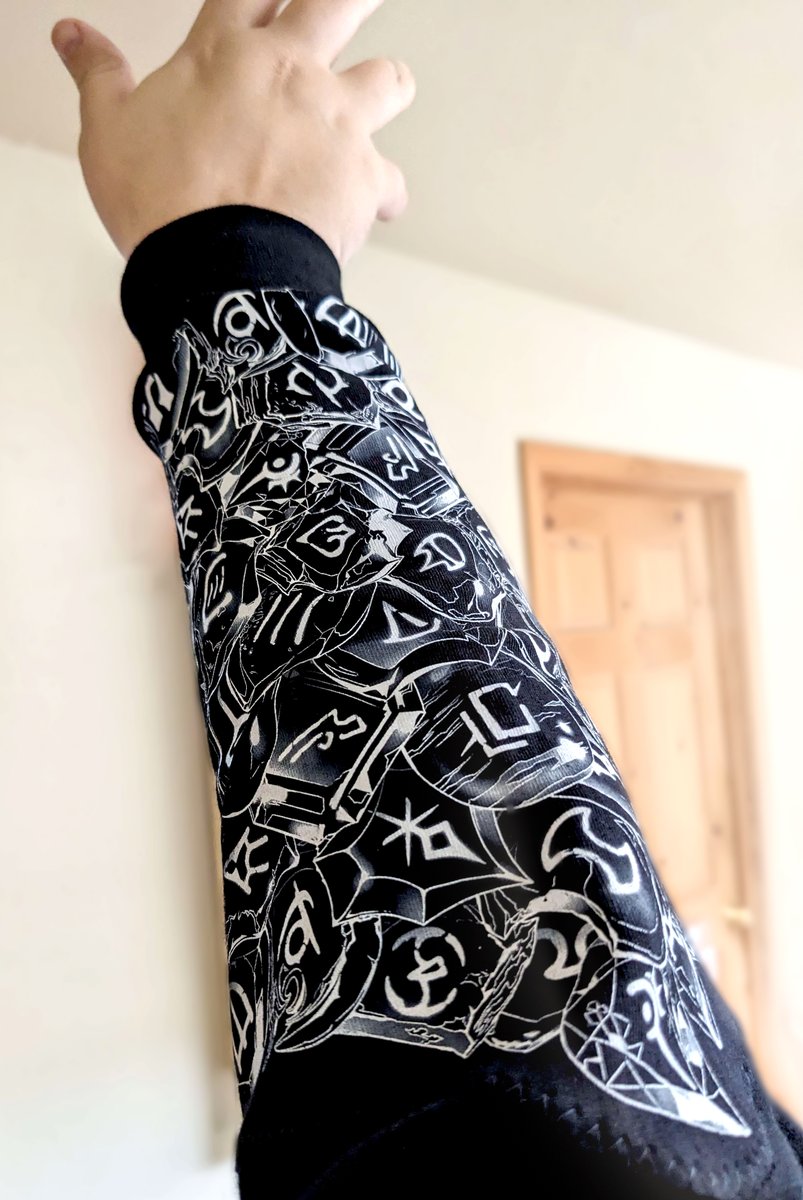 doxolove's tweet photo. 𝗦𝗢𝗨𝗟𝗦𝗧𝗢𝗡𝗘 - 𝗮 𝗙𝗙𝟭𝟰 𝗝𝗼𝗯 𝗦𝘁𝗼𝗻𝗲 𝗛𝗼𝗼𝗱𝗶𝗲  
+ All 20 classes available!  
+ Zip-up or Pullover  
+ Sizes S-3XL US Unisex (chart in listing) 
+ Made to Order  
+ I ship internationally!  

✨Link to shop below!✨
 #FFXIV #FF14 #_FFXIVMerch #FFXIVmerch https://t.co/fOTAJl3TvR