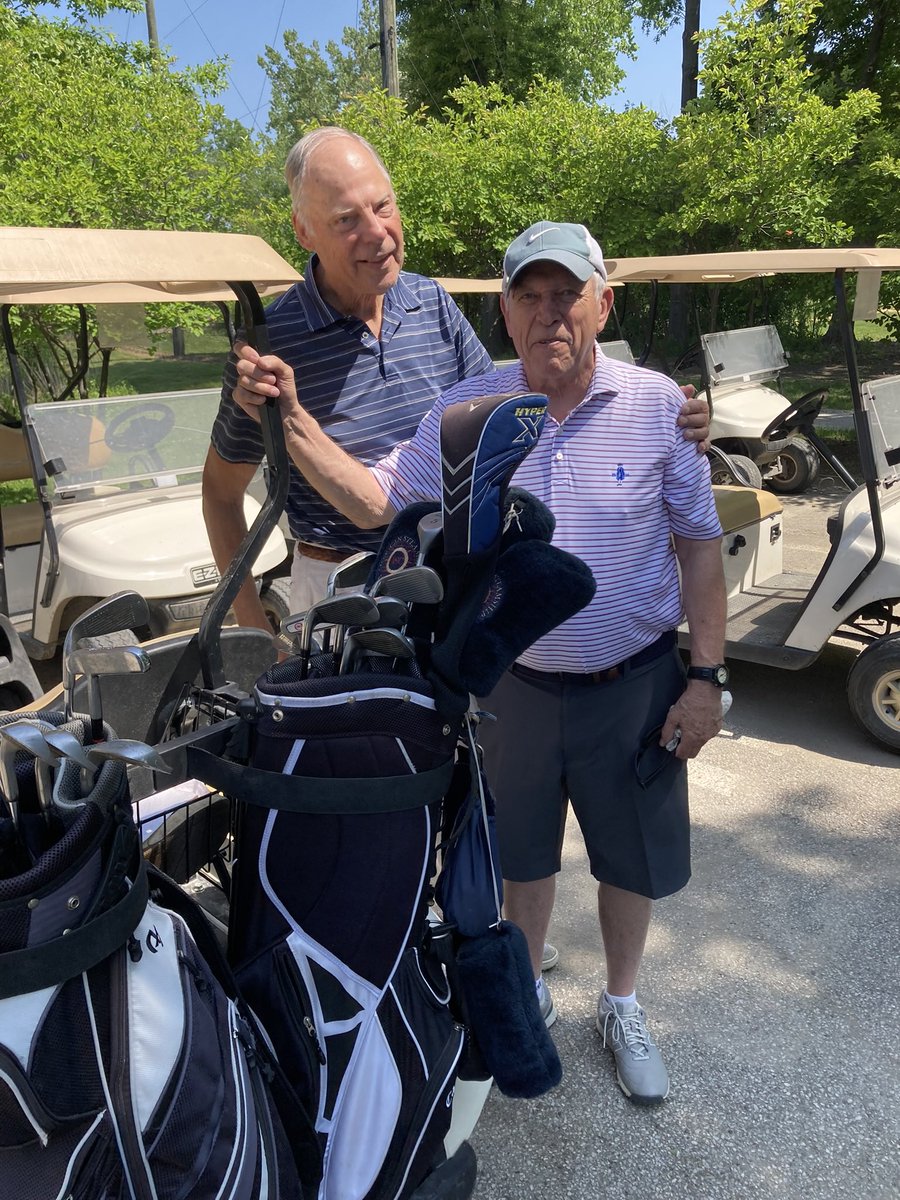 SkrticX's tweet photo. Met Tom Jacobson and Leon Sheean at Washington Park Golf Course, in Newburgh Heights. The friends have a regular meet-up for a tee time, and perhaps they enjoy a drink or two during their outings. It was delightful to converse with them about the golf course. https://t.co/xdMTIYWPwb
