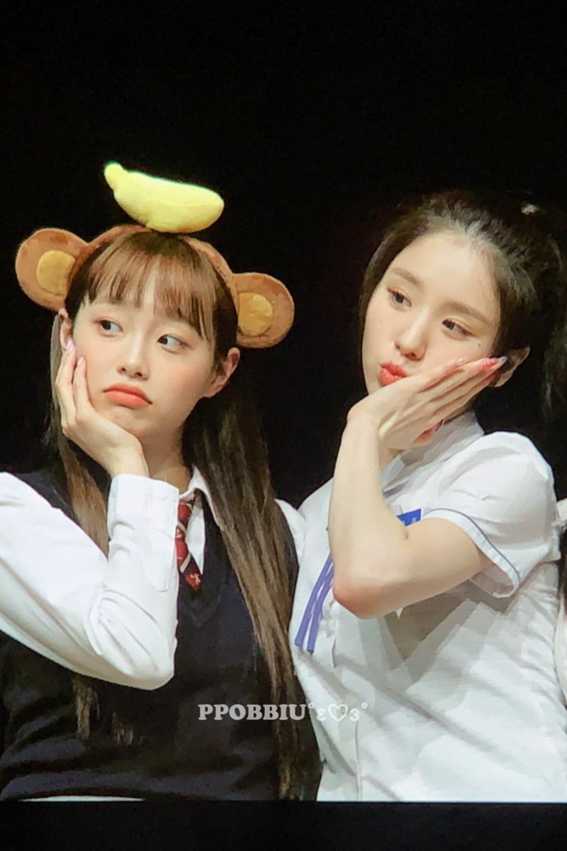 heejin pics (희진) tweet media