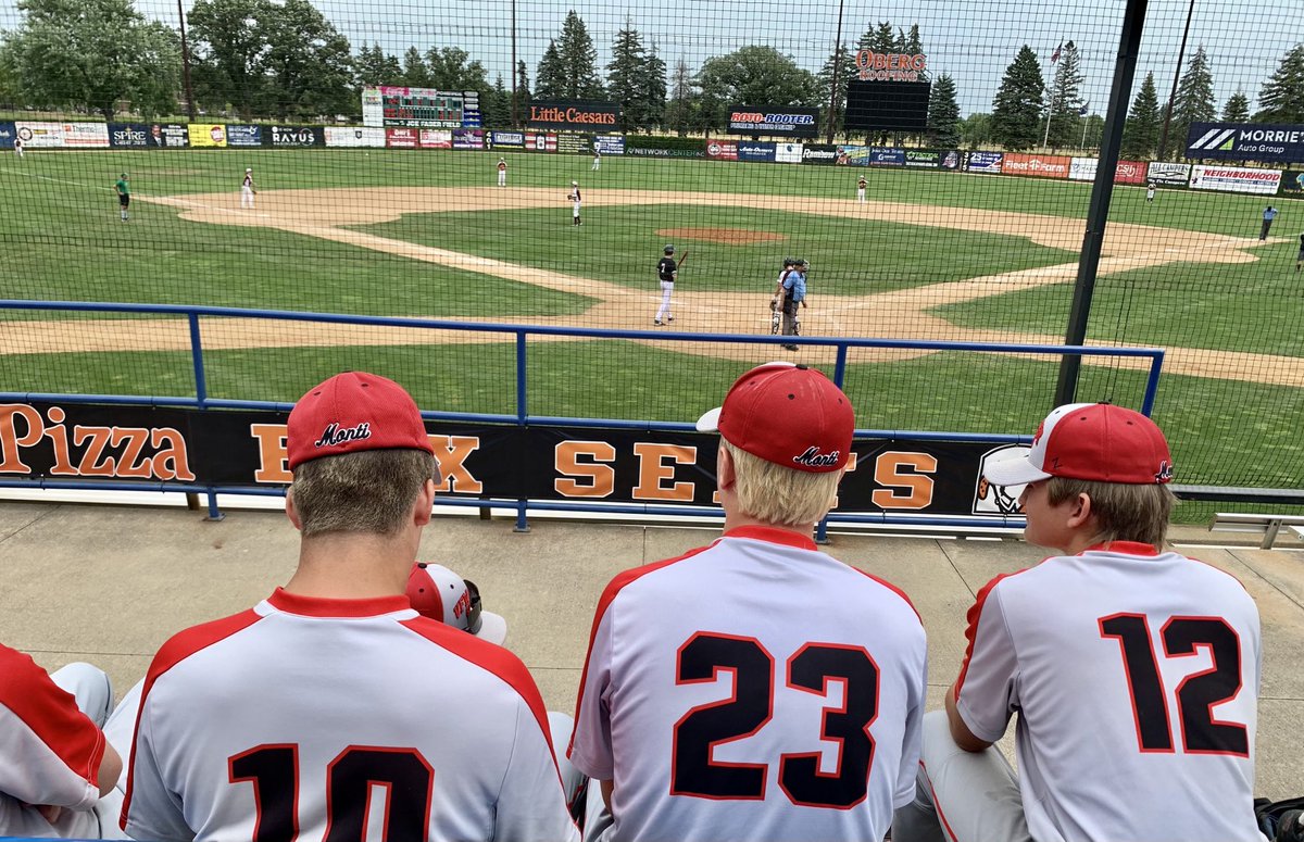 MONTIVFWBAB's tweet photo. Anticipating our first game⚾️ https://t.co/flePR2fmnh