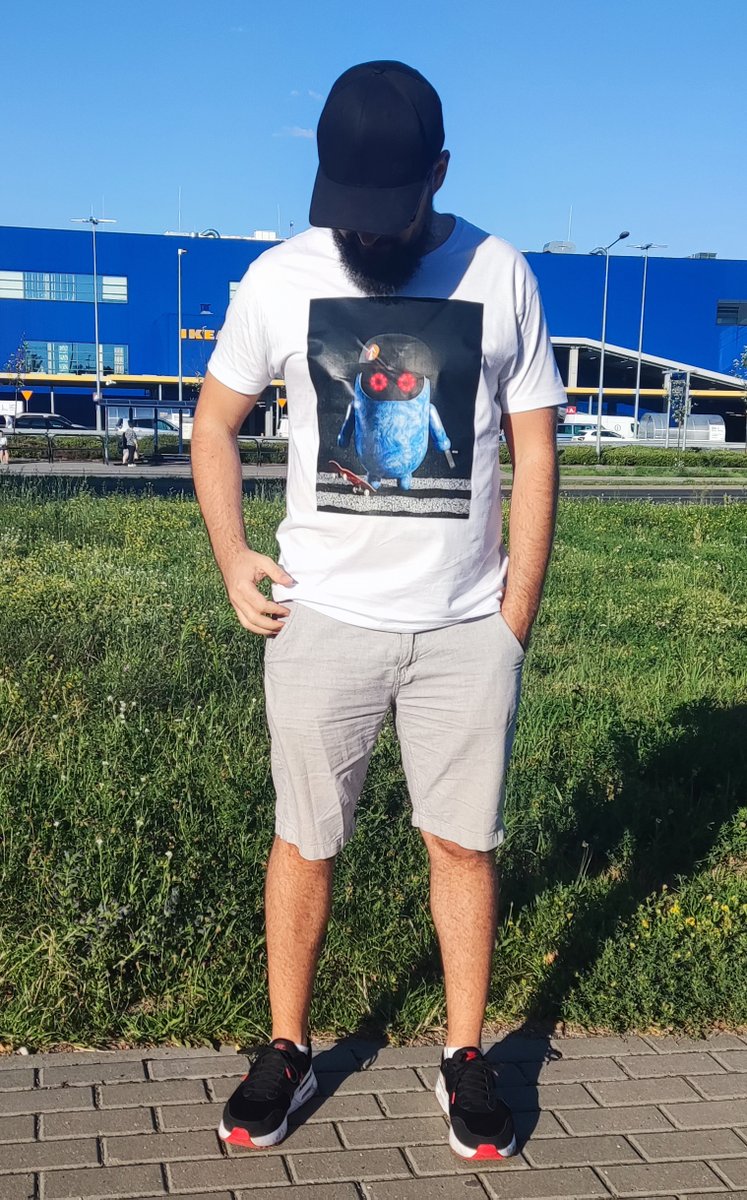 kolinary's tweet photo. It took me way too long to make myself a #RiserBotz T-shirt 😅 But I finally got it! 🤘🤖❤️
Happy Weekend #RISERS! 🔥
@RiserBotz #EverRise #dAppSocial https://t.co/nQ9rZEU8uo