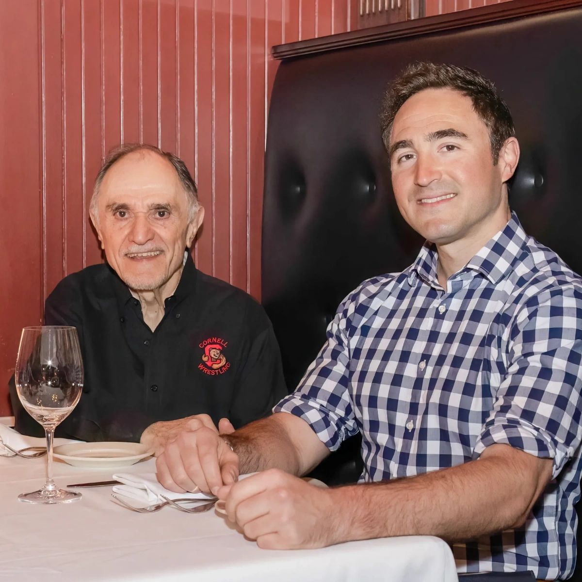 Lewnes' Steakhouse tweet media