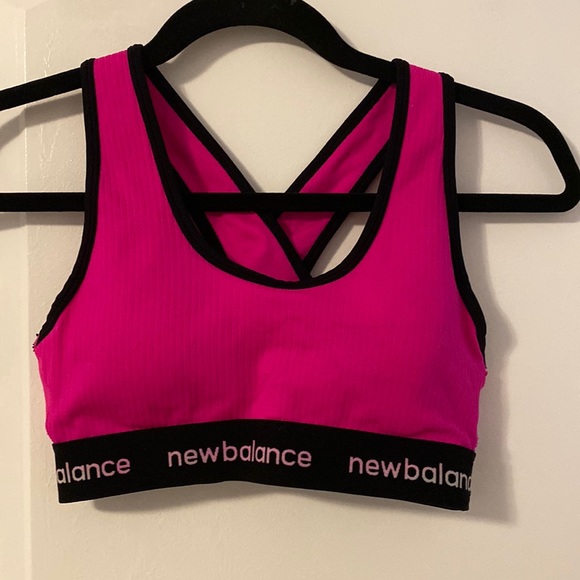 closetofclasse's tweet photo. So good I had to share! Check out all the items I'm loving on @Poshmarkapp #poshmark #fashion #style #shopmycloset #skims #warnerbros #newbalance: https://t.co/bDqpU7a6pi https://t.co/wy6wPvQ3Oo