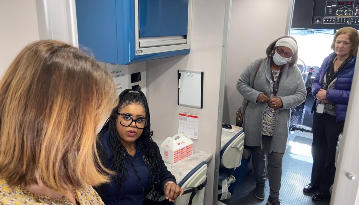 HamiltonDDS's tweet photo. Visit us on the #513ReliefBus this month!
π
7/13 - Millvale Community Center
π
7/15 - NAACP Block Party in Avondale
π
7/21 - Hopple Street Health Center
π
7/28 - Hamilton County Justice Center
#Cincinnati #HCDDS #Resources #Community #RentAssistance #Housing https://t.co/pihjthk4zk
