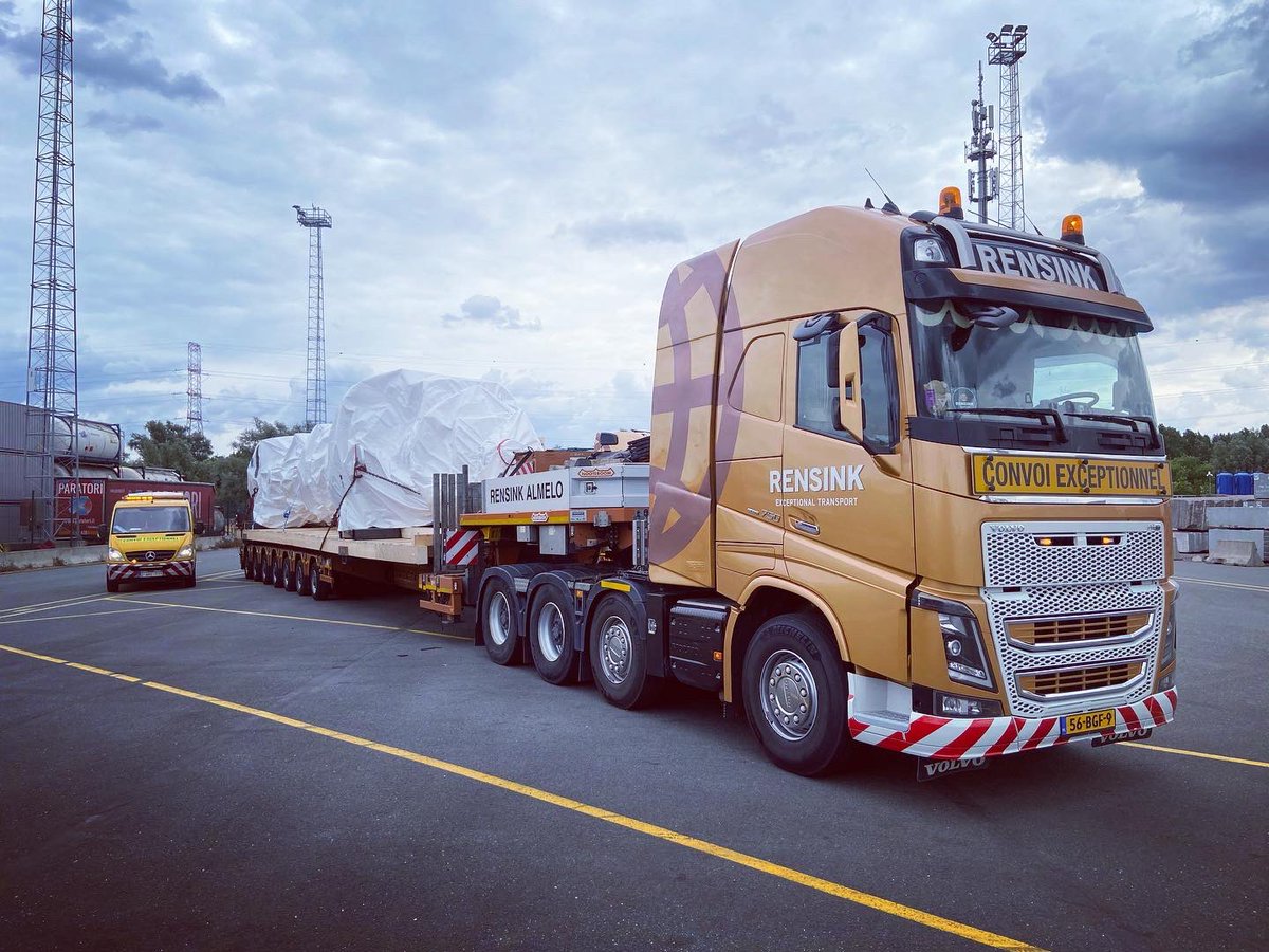 BelgoPilotsBE's tweet photo. The last 4 weeks we drove through Europe again.
We finished the week with a trip from Montpellier to Dunkirk. 💪🏻

🇳🇱🇧🇪🇱🇺🇫🇷🇩🇪

#uitzonderlijkvervoer #convoiexceptionnel #exceptionaltransport #abnormalload #schwertransport

✉️ pilots@belgopilots.be
🌐 https://t.co/xTDY7FIZud https://t.co/krDdFfWZLr