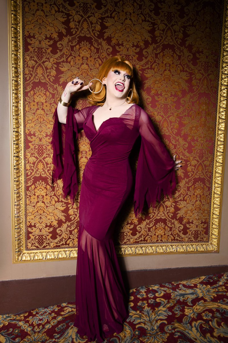JinkxMonsoon's tweet photo. You know what they say…the bigger the hoop the closer to Hecate https://t.co/tmcI5DkMhg