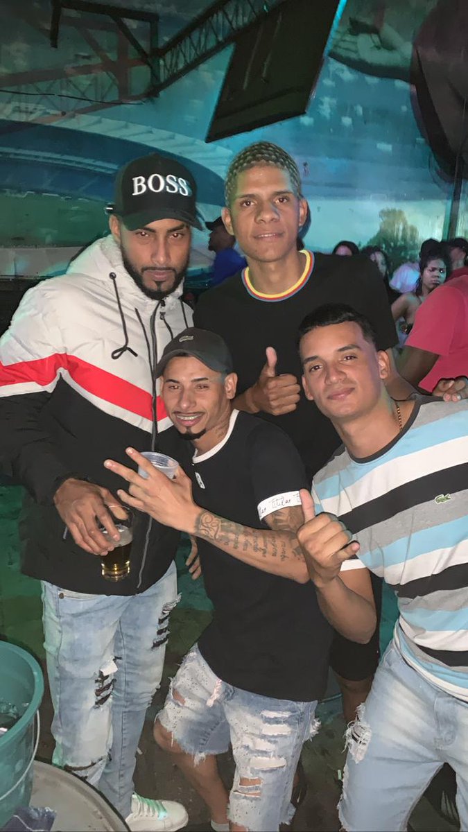 ratinhoPivete's tweet photo. Só os irmãos da jogada ❤️💪 https://t.co/jW1LBZ8CjY