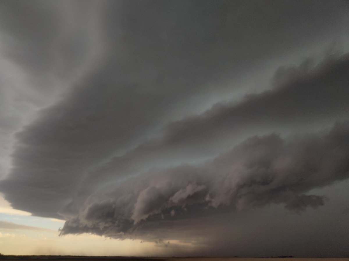 Tormentas_ZGZ's tweet photo. #tormenta severa siguiendola desde #laspedrosas hasta casi #barbastro pasando por #huesca , verdadermente brutal #storm @AEMET_Aragon @eltiempo_atv @meteo_aragon @ecazatormentas @Supercelulas @ElTiempoes @Stormyalert @Valencia_WX @meteo_bilbao @jacobpetrus_tve @tiempobrasero https://t.co/2o1oABADzJ