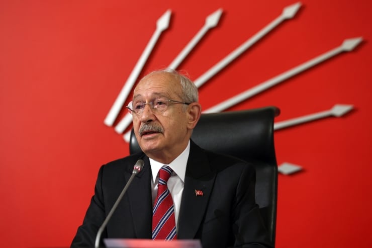 DikenComTr's tweet photo. Kılıçdaroğlu, seçim yenilgisini değerlendirdi: Olur yani hayat devam ediyor

https://t.co/Ezytej7gB6 https://t.co/LebUltMPlw
