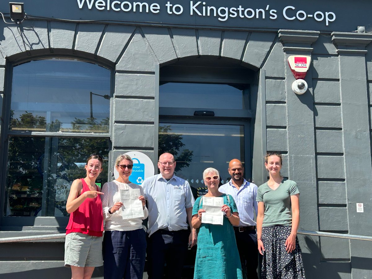 Wheeler78Mark's tweet photo. Coop Kingston Kings Road and Kingston Lower Marsh Lane joined forces to make a Community donation to @Anstee_Bridge who do fantastic work helping Children develop their education etc when they do not have another school to go too . Today a donation to from the two stores of £300 https://t.co/zQ3gB9QsYe