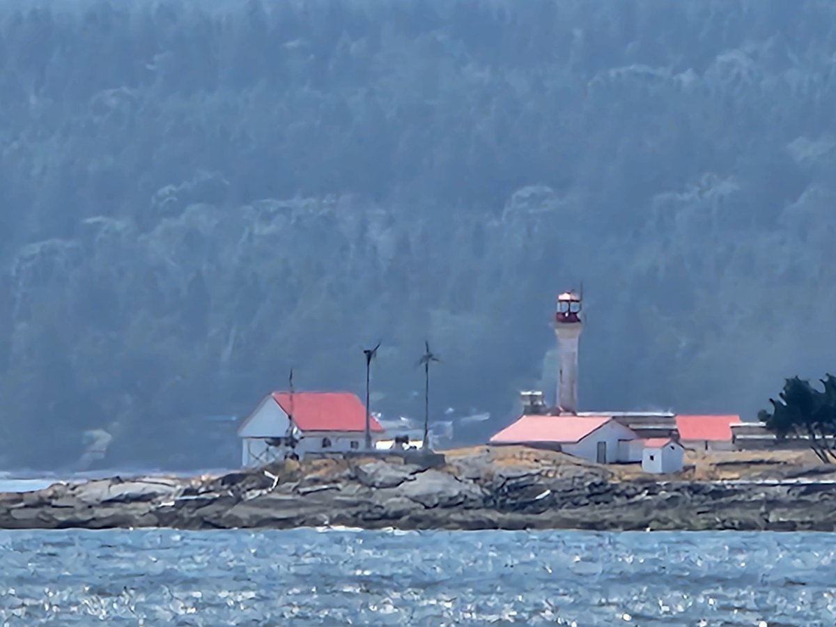 ratzlaff's tweet image. Cya late Vancouver Island!
#HeadedHome