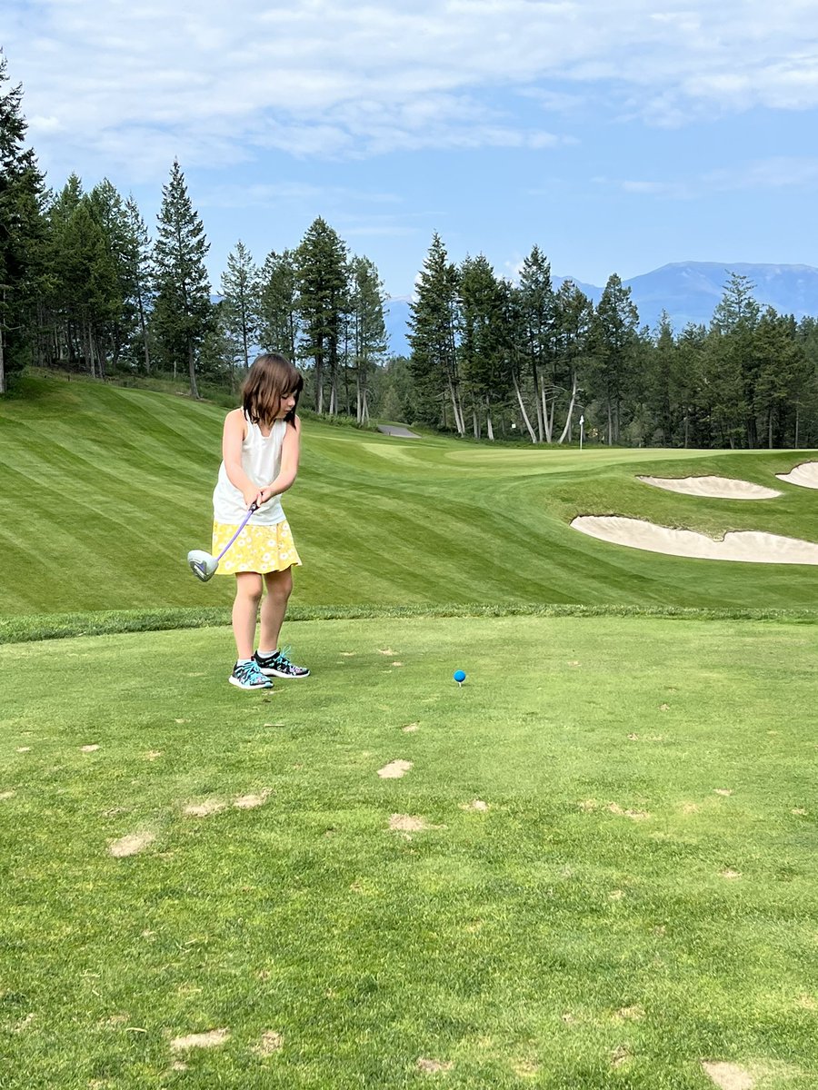 Beautiful day to hit the links. <a href="/kidsgolffree/">Take a Kid To The Course</a> at The Ridge <a href="/CopperPointGolf/">Copper Point Golf</a>