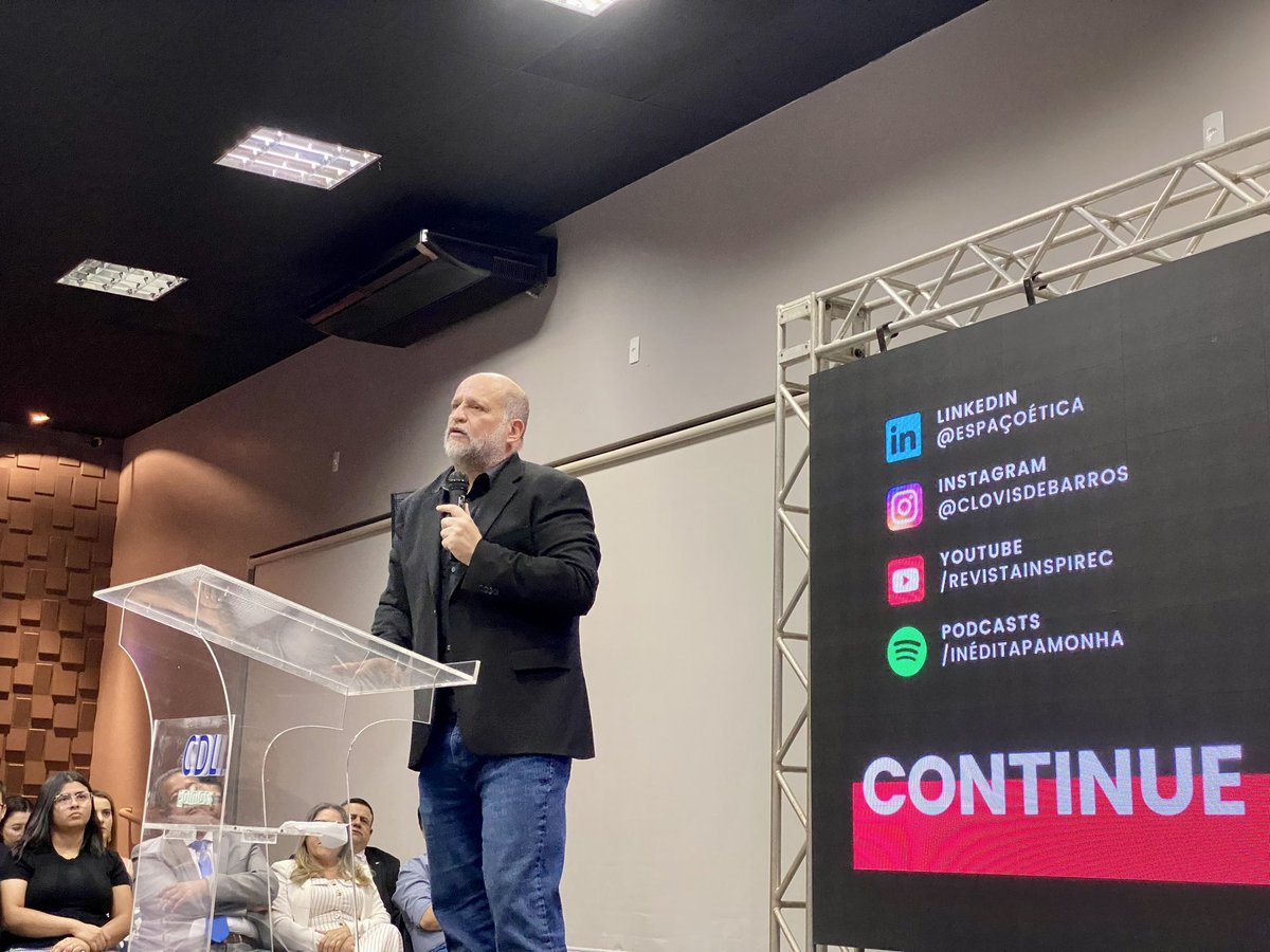 cdldepalmas's tweet photo. Uma noite memorável! A palestra com o Prof. Dr. Clóvis de Barros Filho foi um verdadeiro sucesso, contando com a presença de autoridades e um público incrível de cerca de 500 pessoas. O evento também celebrou a reinauguração do Espaço CDL, comemorando os 30 anos da entidade. https://t.co/4Pc9nElAvi