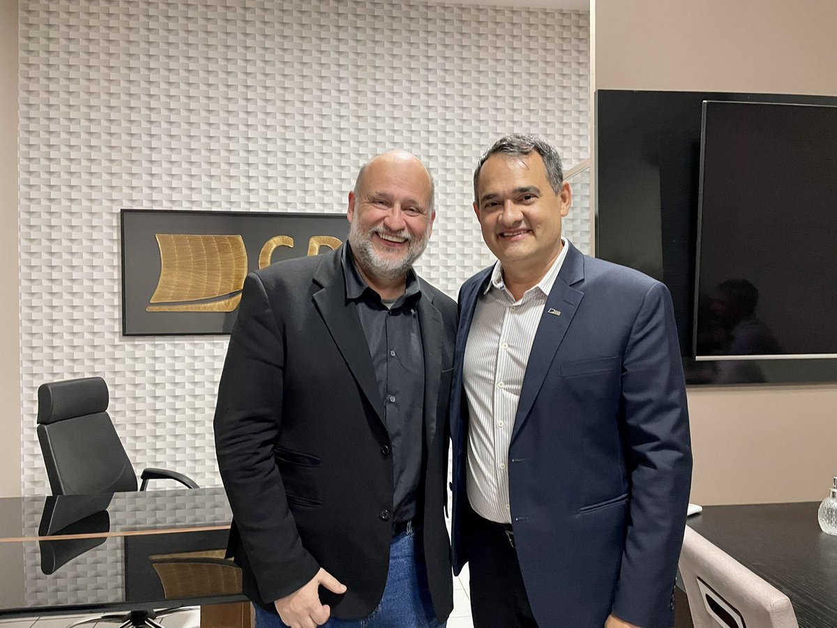 cdldepalmas's tweet photo. Uma noite memorável! A palestra com o Prof. Dr. Clóvis de Barros Filho foi um verdadeiro sucesso, contando com a presença de autoridades e um público incrível de cerca de 500 pessoas. O evento também celebrou a reinauguração do Espaço CDL, comemorando os 30 anos da entidade. https://t.co/4Pc9nElAvi