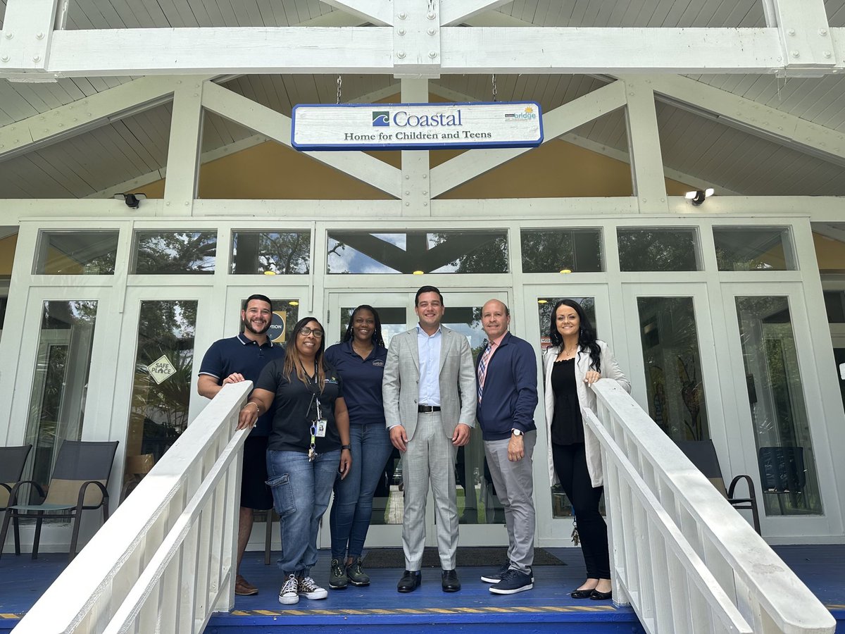 AmbCabrera's tweet photo. Just had an incredible visit to @MiamiBridge , the 24-hour emergency shelter for children and teens in crisis. 

For over 30 years, this non-profit has rescued and provided refuge to youth, preventing victimization and crime. Truly inspiring work! 

#MiamiBridge #FlaPol #DadeFirst