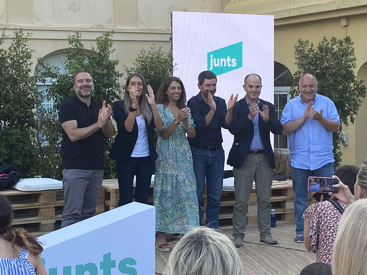 jtorrents's tweet photo. A l’acte de campanya de #LaGarriga amb la nostra candidata @miriamnoguerasm, el nostre secretari general @jorditurull, l’alcaldessa @meritxellbudo i els candidats @FranCOLOME i @jpagesm. És el moment de dir que #janhihaprou #23J #PerCatalunyaJunts @JuntsXCat https://t.co/YbEQKMIQv5
