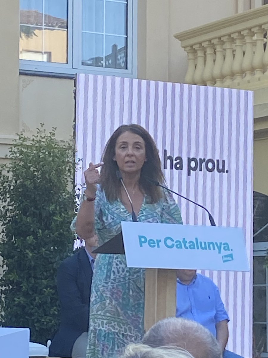 jtorrents's tweet photo. A l’acte de campanya de #LaGarriga amb la nostra candidata @miriamnoguerasm, el nostre secretari general @jorditurull, l’alcaldessa @meritxellbudo i els candidats @FranCOLOME i @jpagesm. És el moment de dir que #janhihaprou #23J #PerCatalunyaJunts @JuntsXCat https://t.co/YbEQKMIQv5