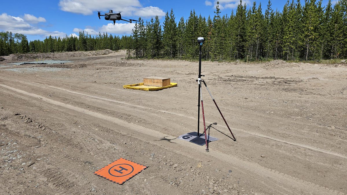baseisprojects's tweet photo. Our drone crew utilizes Reach RS2+ receivers & the DJI Mavic 3e RTK to obtain precise UAV mapping data in the field.
#BASEiS #uavmapping https://t.co/W8N8RlVqTL