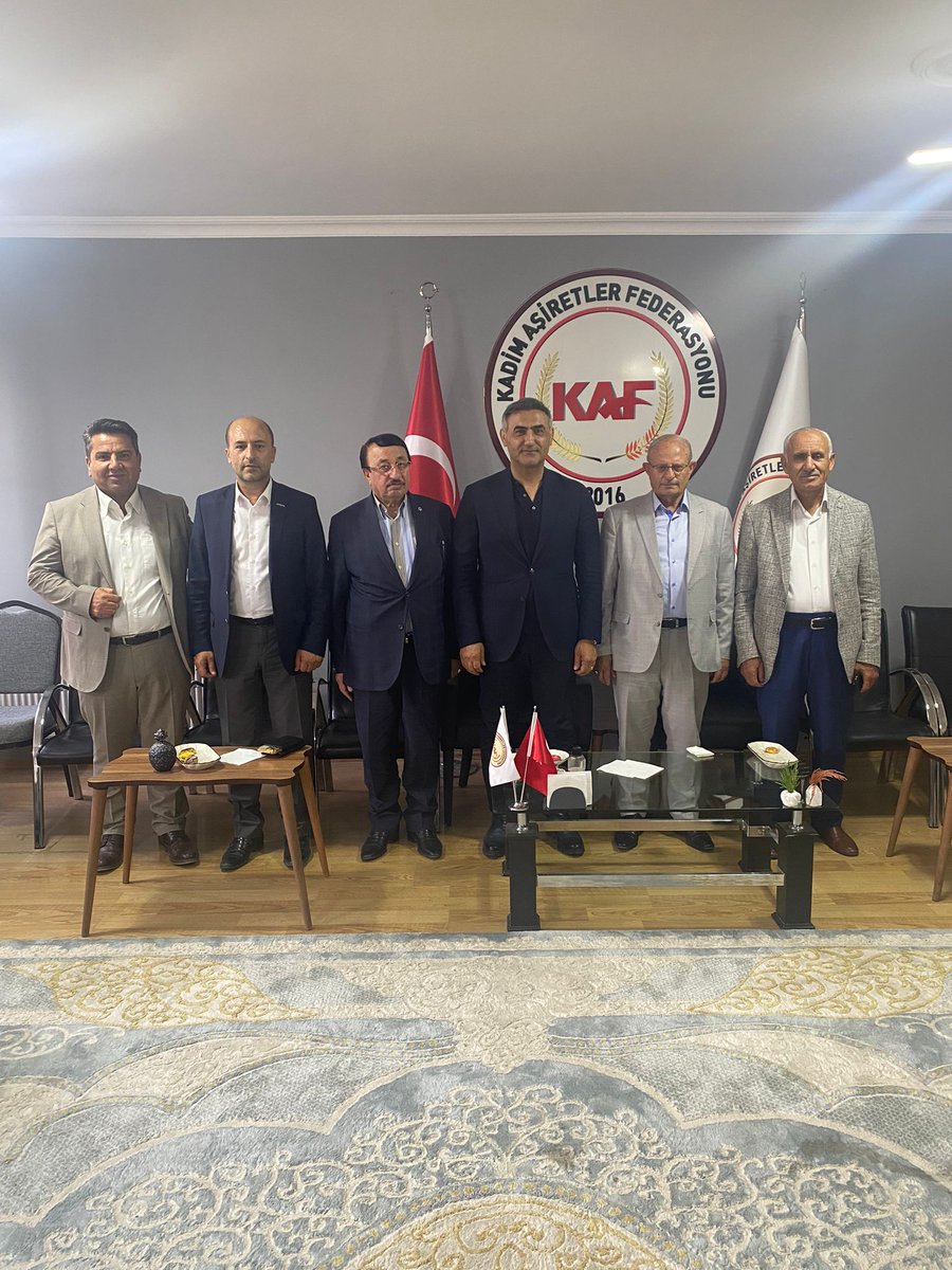 KadimAsiretler's tweet photo. Mardin Ticaret ve Sanayi Odası Başkanı Hatip ÇELİK ve ASKON Van Şube Başkanı Şeref GÜLTEPE genel merkezimizi ziyaret ettiler. Ziyaretlerinden ötürü kendilerine teşekkür ederiz.
@RasimASLAN65 @MS_Ozbek
@HatipCelik47 @serefgultepe https://t.co/psypGv6Pgc