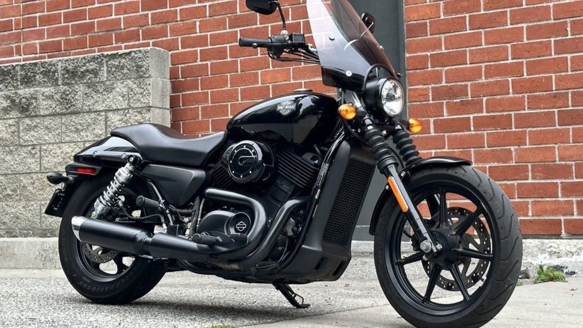 RevteroX's tweet photo. 2015 Harley-Davidson® Street® 500. Only 8,186 miles on the clock!
#CycleCrunch #HarleyDavidson #HarleyDavidsonStreet500 #AmericanBiker #WindTherapy #OpenRoad #HarleyFamily #HarleyLie #CustomBikes #AmericanMade https://t.co/XYupOlMmdN
