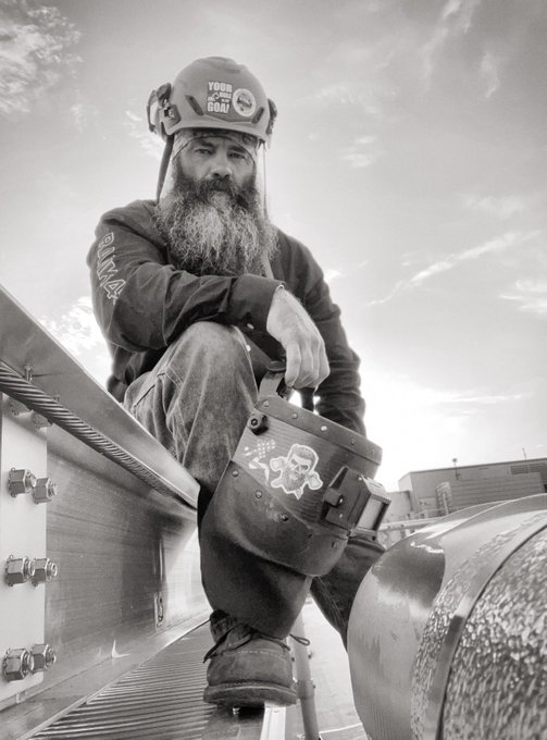 Who likes a working man in boots? https://t.co/RwrEzicpDB