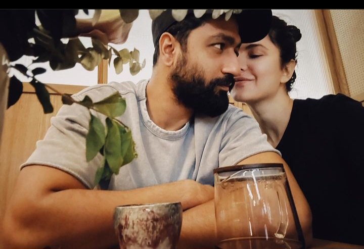 Vickat247's tweet photo. Tu hai muje fir aur kya chahiye
Kats surprise post as she hardly post nower days wid Mr kaushal we wait for such pics for months n months now all eye on kats birthday pics
#VickyKaushal #KatrinaKaif #vickat #victrina #vickykatrina https://t.co/IowSQNEa8W