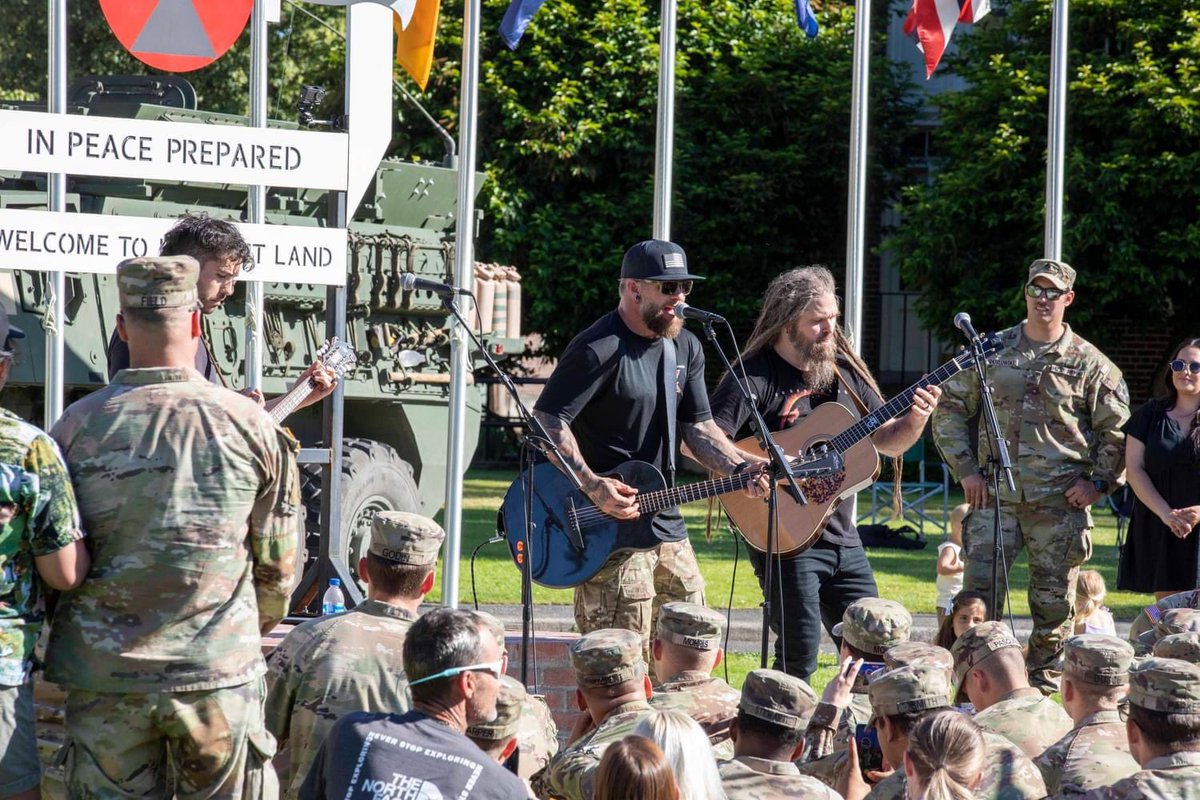 1SBCT_Ghost's tweet photo. Last week the Ghost Team led by 2-3 IN “Patriots” had the opportunity to spend a day with country music artist, Brantley Gilbert during “Inside the Base” filming at JBLM, WA. Great Week with Great Americans All Around!
#InsideTheBase #CircleAllAccess I #Army2030 I #BeAllYouCanBe https://t.co/y5EM4njZIg