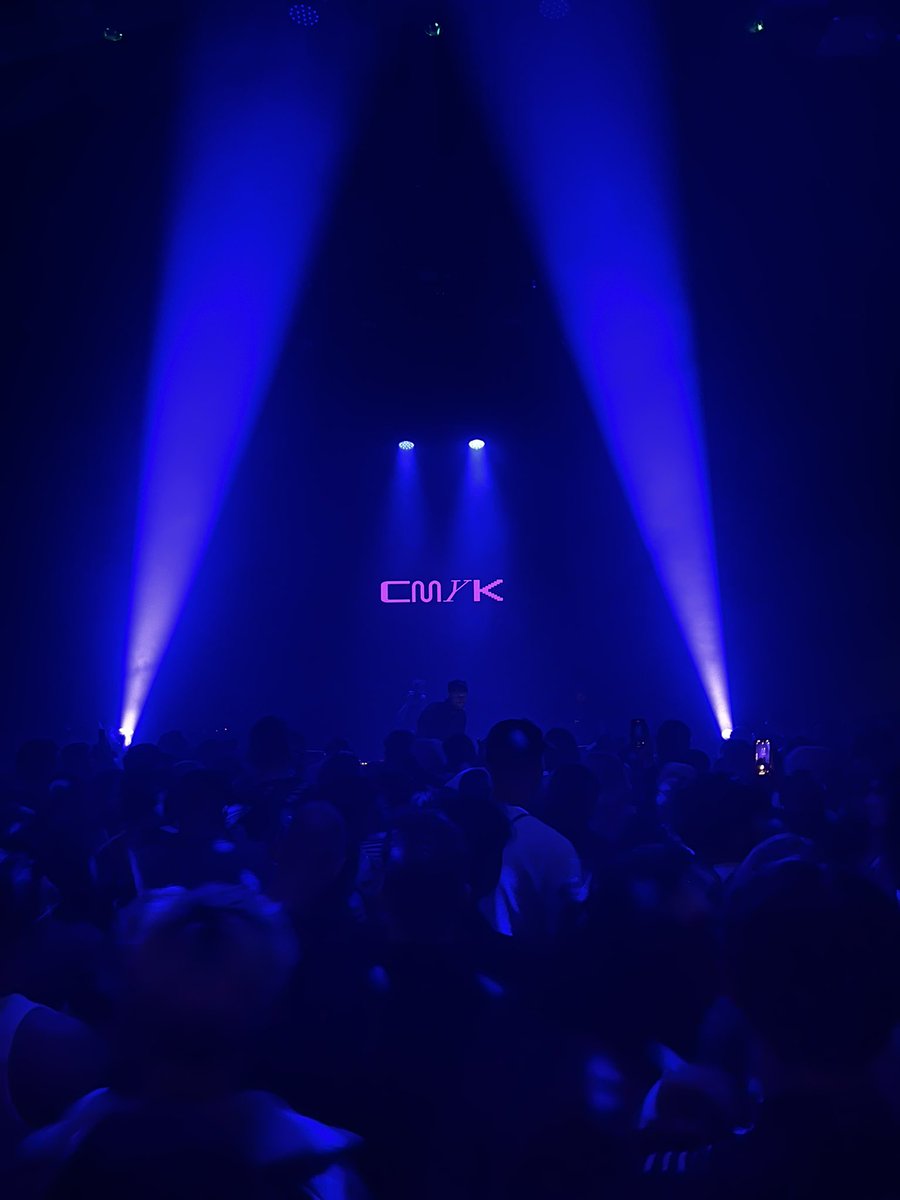 sofractures's tweet photo. Feeling inspired.
Nothing like hearing a load of unreleased music to get you excited about creating again ❤️
James Blake x CYMK with @vaarwellmusic and @ALYSS_Hz
#realfriends #wildawake https://t.co/VEAEhaTeD7