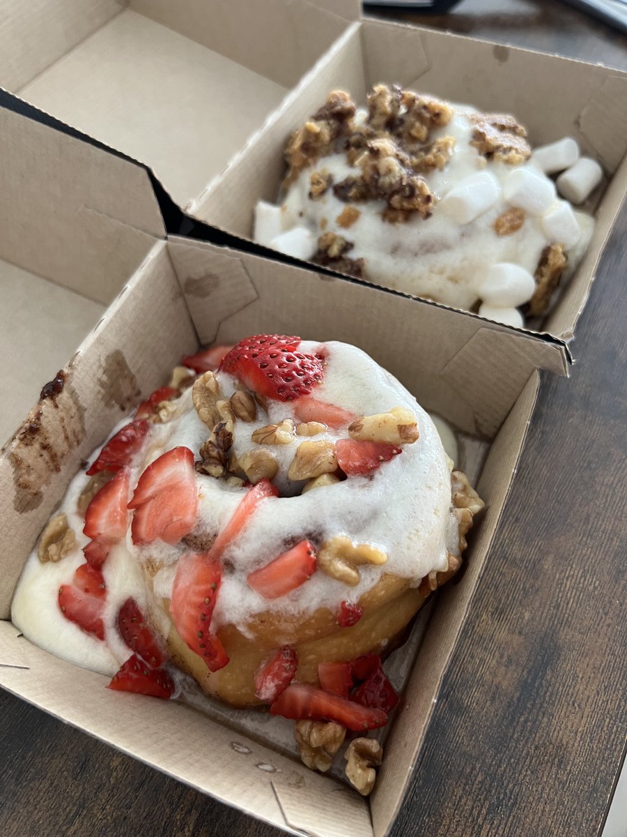 Had to get two since it’s lunch — y’know, just in case one isn’t filling enough. Itadak’su⭐︎