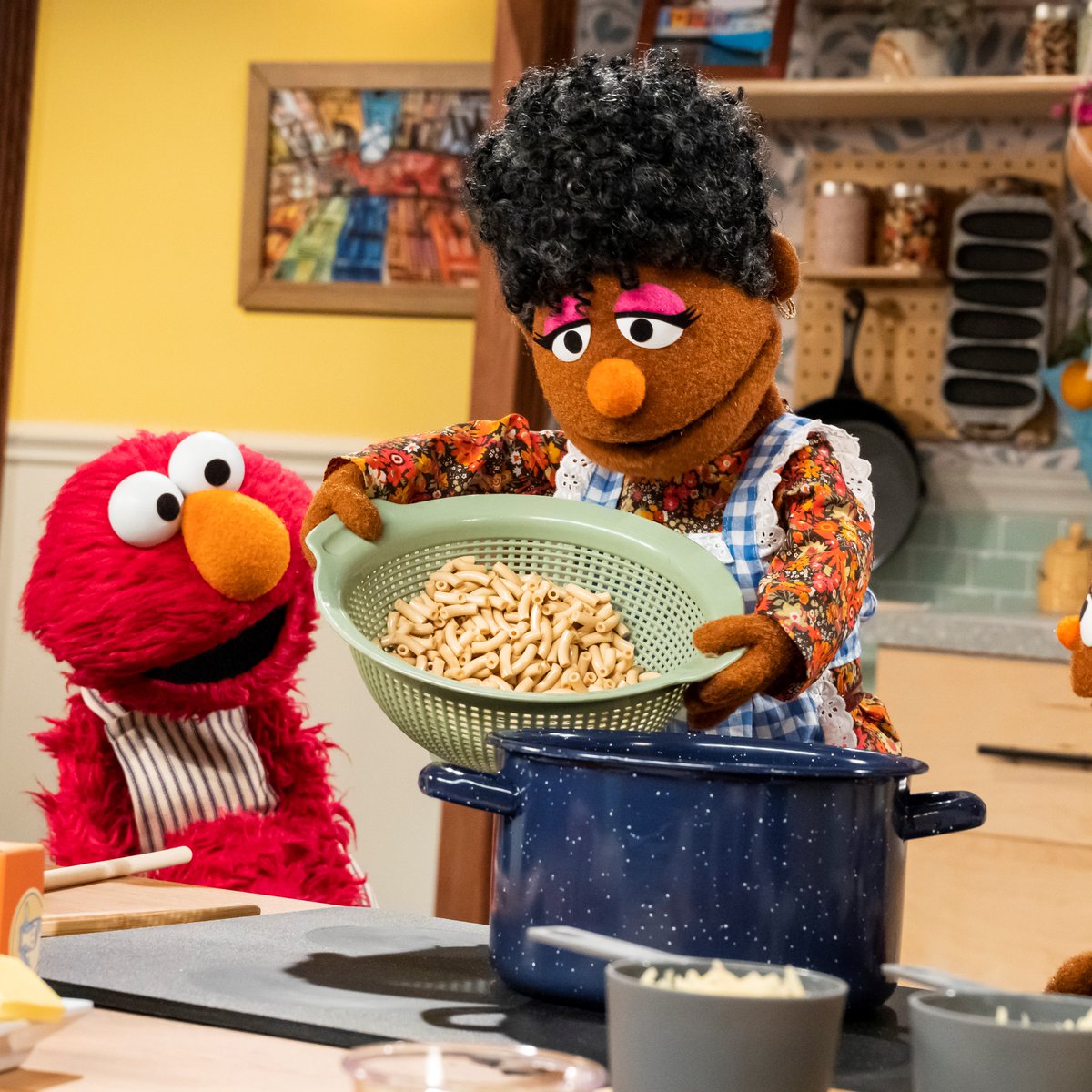 Elmo is ready for some mac and cheese! Yeah baby! Thank you, Ms